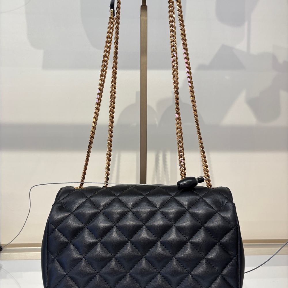 Versace classic Medusa Elegant Black Quilted Shoulder Bag - Picture 3 of 6